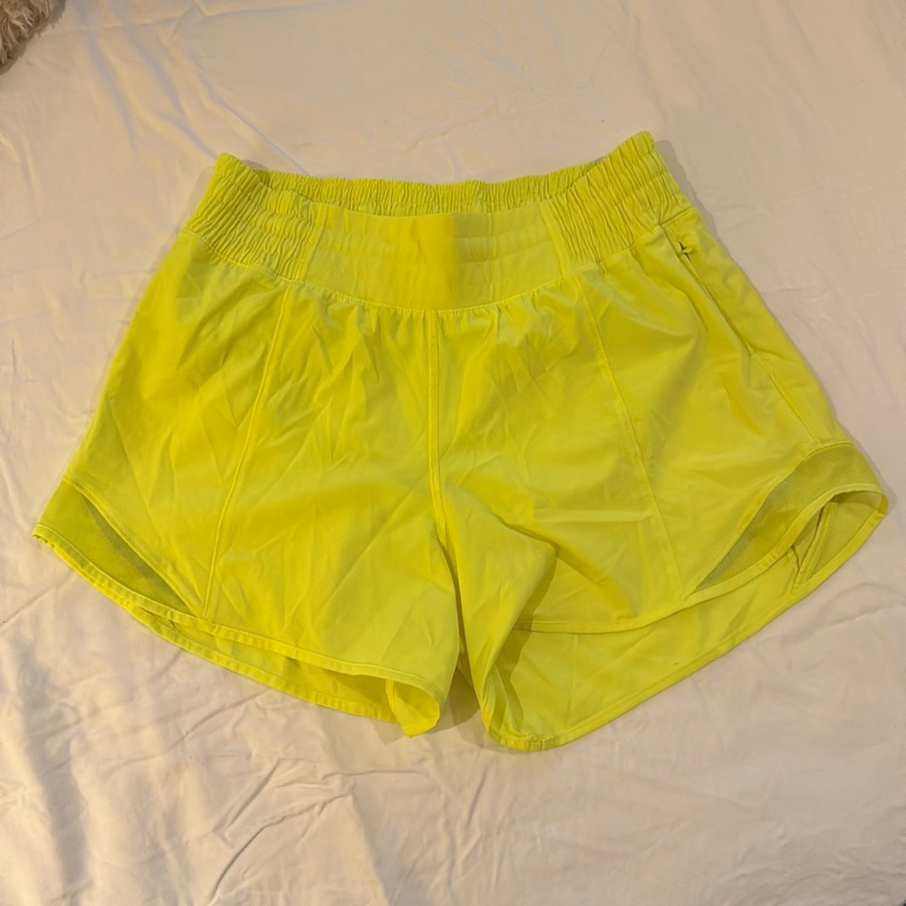 Hotty Hot High Rise Short 4” length Size 4